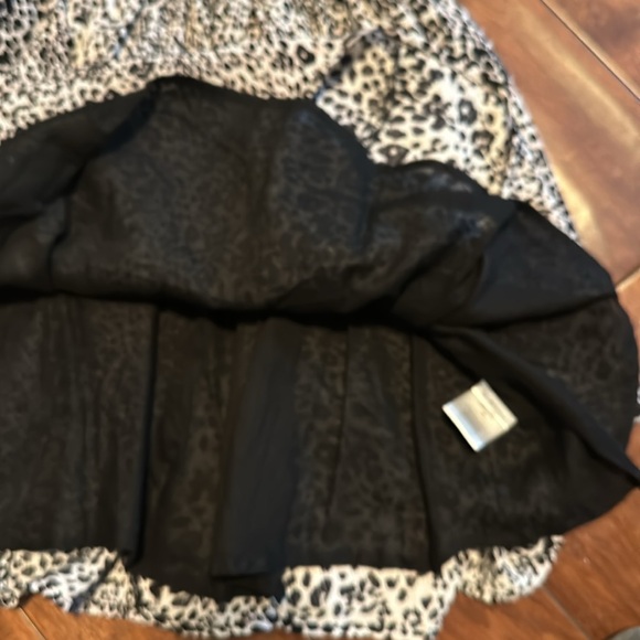 BCBG Leopard Print Ruffled Dress Size 10 - Picture 4 of 6